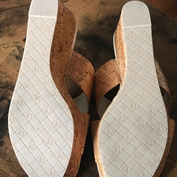Donald J Pliner wedges - Picture 3 of 4